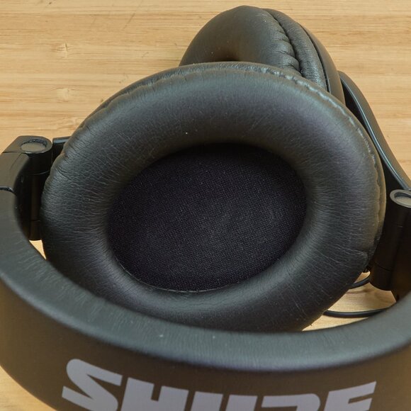 SHURE SRH440A Professional Studio Headphones, Black - Picture 9 of 11